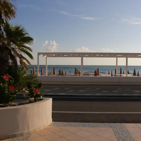 Hotel Caravel Marotta Exterior foto