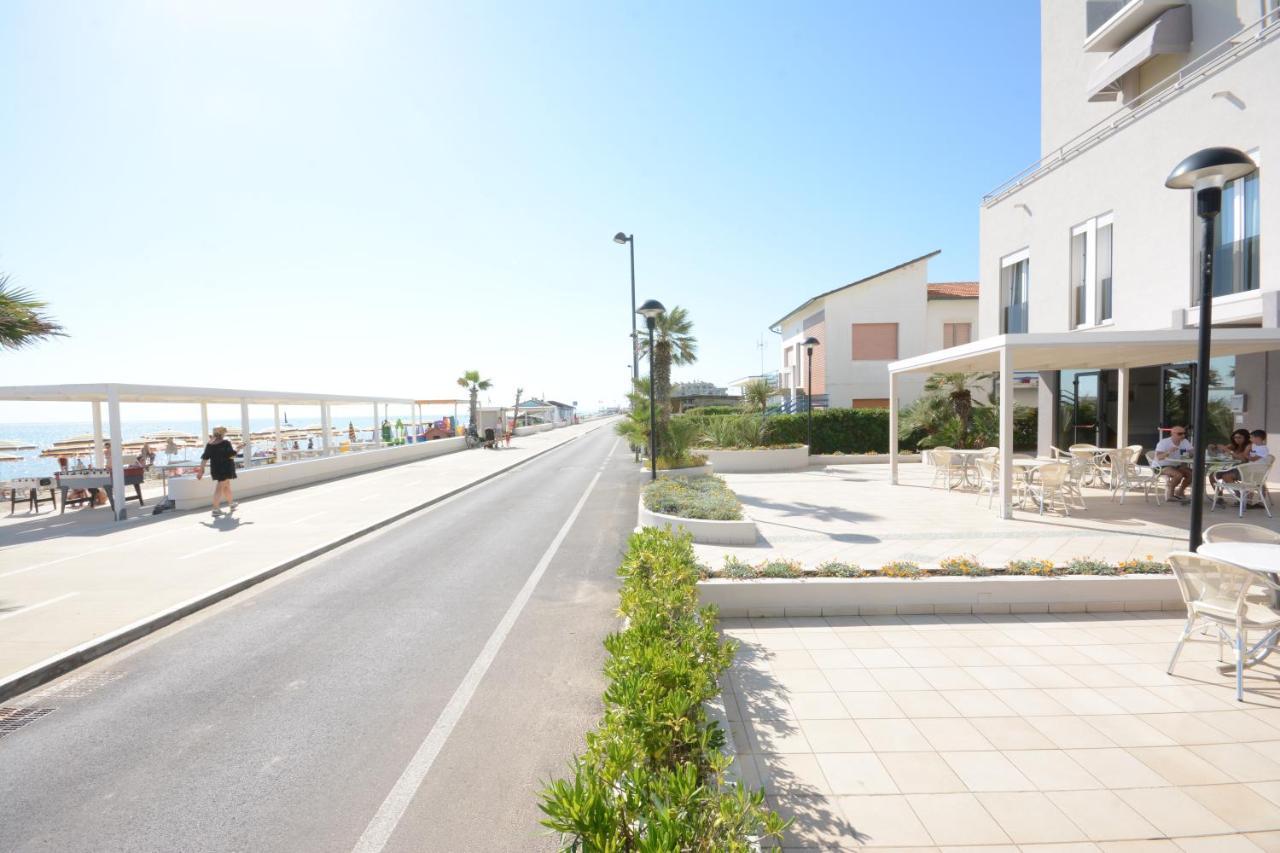 Caravel Hotel 3*